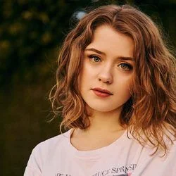 April Showers Chords by Maisie Peters