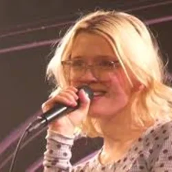 Girl’s Just Flying Chords by Maisie Peters