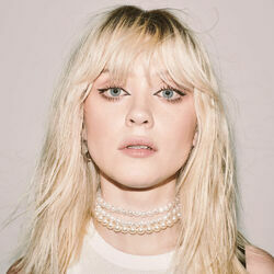 Maisie Peters chords for Blonde