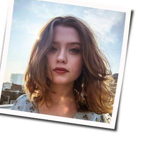 Maisie Peters chords for Details