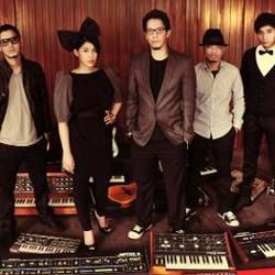 The One by MALIQ & D'Essentials