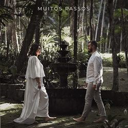 Muitos Passos by Mari E Gu