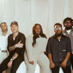 In The Room Chords by Maverick City Music