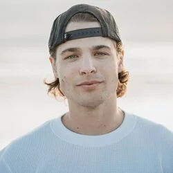 Both Sides Of The Blade Chords by Max McNown