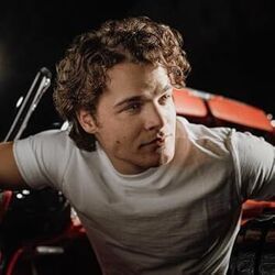 Better Me For You Brown Eyes Chords by Max McNown