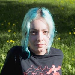 Porcelain Bass tabs by Men I Trust
