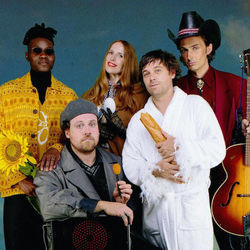 Its Good To Be Back Chords by Metronomy