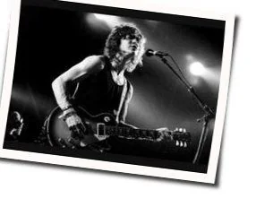 Weekend War Bass Tab by MGMT