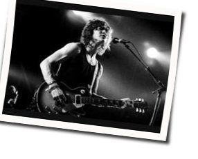 Weekend War Bass tabs by MGMT