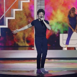 Me Vale Chords by Miki Núñez