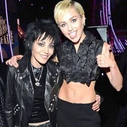 Bad Karma (feat. Joan Jett) Chords by Miley Cyrus