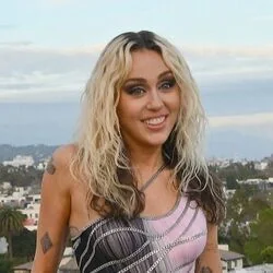 Used To Be Young (Ver2) Chords by Miley Cyrus