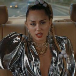 Nothing Breaks Like A Heart Chords by Miley Cyrus