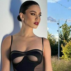 Mira, Uzzi chords for 16 ani