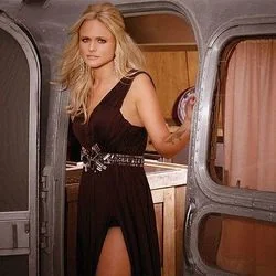 Baby Bring Me Down Chords by Miranda Lambert