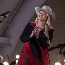 Mammas Don't Let Your Babies Grow Up To Be Cowboys Live Chords by Miranda Lambert