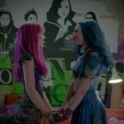 Descendants 2 - Space Between Chords by Soundtracks 🎦