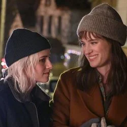 Happiest Season - Think Of Christmas Chords by Soundtracks 🎦