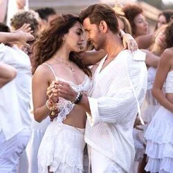 War 2 - Aavan Jaavan Chords by Soundtracks 🎦