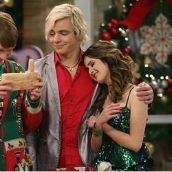 Austin And Ally - Perfect Christmas Chords by Television Music