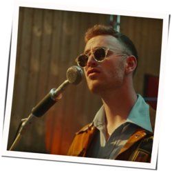 It Runs Through Me Chords by Tom Misch