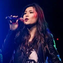 Saglit Acoustic Chords by Moira Dela Torre