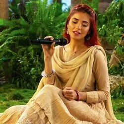 Beparwah Chords by Momina Mustehsan