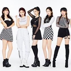 I'm So Hot Tabs by MOMOLAND