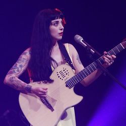 Amarram Chords by Mon Laferte