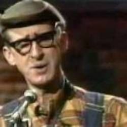 Its Mighty Dark For Me To Travel Chords by Bill Monroe