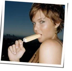 Slummin In Paradise Ukulele Chords by Mandy Moore