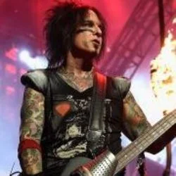 Crash And Burn Bass Tab by Mötley Crüe
