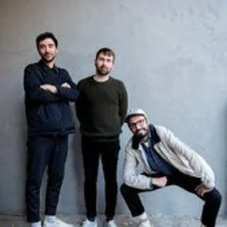 Romance Romántico Chords by Mujeres