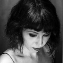Dust And Gold Chords by Nadie Reyhani
