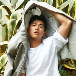 Strawberries Chords by Eric Nam