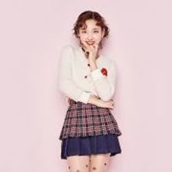 Falling Chords by Nayeon (나연)