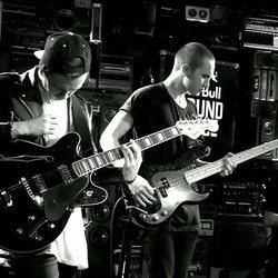 Me And My Bitch Chords by The Neighbourhood