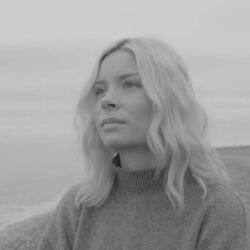 Pages Chords by Nina Nesbitt