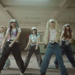 Omg  Chords by Newjeans