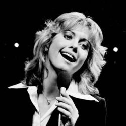 Moth To A Flame Chords by Olivia Newton-John