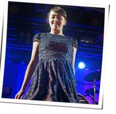 Hold On Tight Chords by Neyla Pekarek