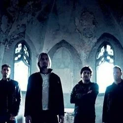 Standing In The Dark Chords by Nickelback