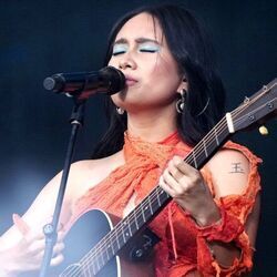 Too Much Of A Good Thing Chords by Niki (Nicole Zefanya)