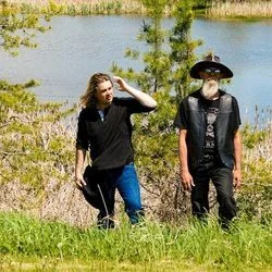 Ain't She Something Chords by Nikki Wozzo