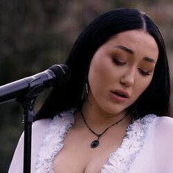 Don't Put It All On Me  Chords by Noah Cyrus