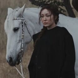 I Saw The Mountains Chords by Noah Cyrus