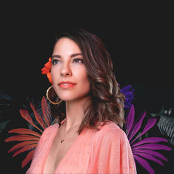 Debi Nova chords for Quédate