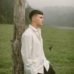 Nyoman Paul chords for Bernafaslah sejenak