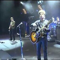 Don't Look Back In Anger Live by Oasis