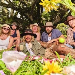 Left Of The Dealer Chords by Ocean Alley